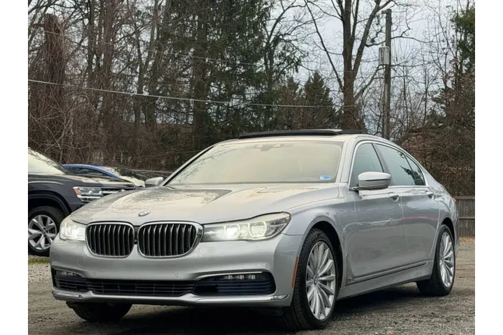 $11990 : 2017 BMW 7 Series 740i image 4