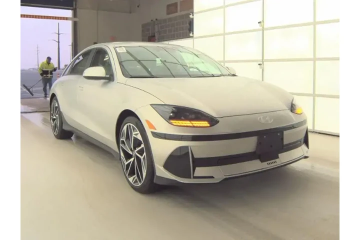 $22893 : Hyundai IONIQ 6 2024 AWD SEL image 4