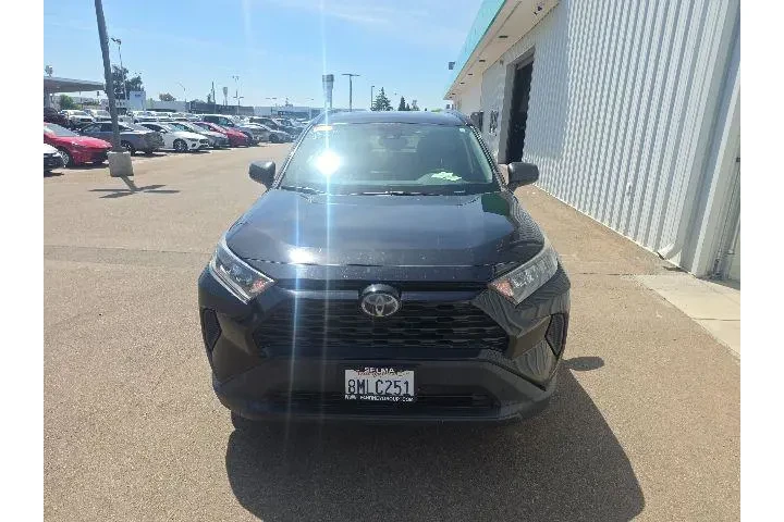 $20900 : Toyota RAV4 2019 LE 4dr SUV image 2