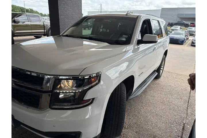 $17185 : Chevrolet Tahoe 2017 4x2 LT image 2