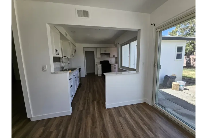 $1450 : Anaheim - 3 bed 2 Bath image 6