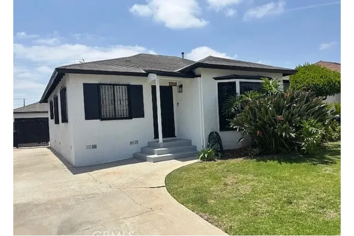 $1500 : 2-bedroom, 3-bath beauty image 1