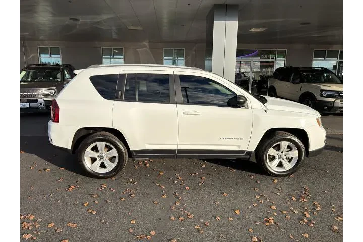 $13990 : Jeep Compass 2017 4X4 Sport image 8