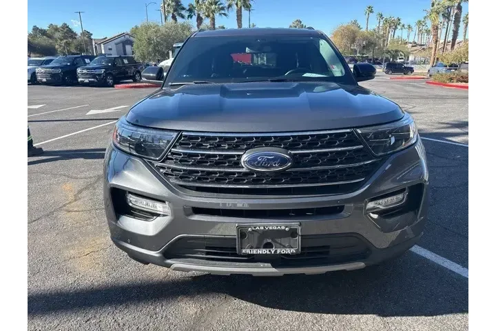 $27945 : Ford Explorer 2022 XLT 4dr S image 2