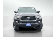 $29960 : Toyota Tacoma 2019 4x4 TRD P thumbnail
