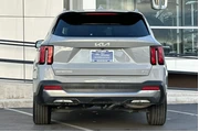 $27900 : Kia Sorento 2024 AWD S 4dr S thumbnail