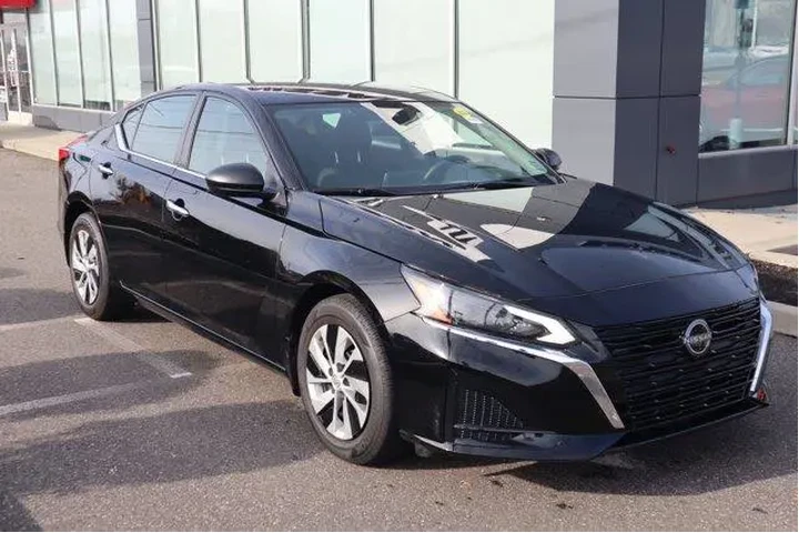 $20400 : Nissan Altima 2025 2.5 S 4dr image 3