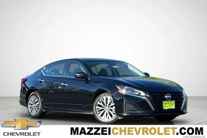$16921 : Nissan Altima 2024 2.5 SV 4d image 1