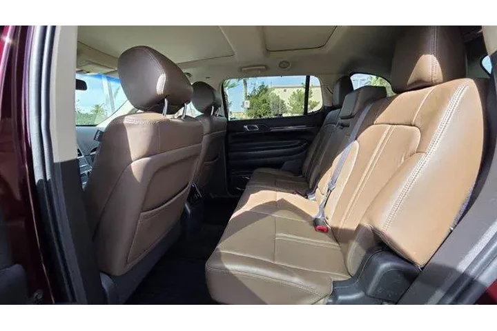 $17199 : Lincoln MKT 2017 AWD Elite 4 image 4