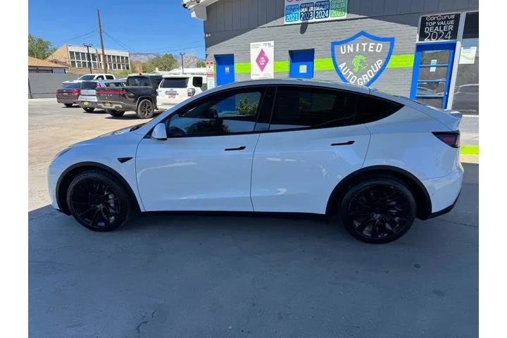 2020 Model Y Long Range image 8