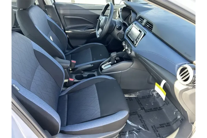 $21995 : Nissan Versa 2025 SV 4dr Sed image 9