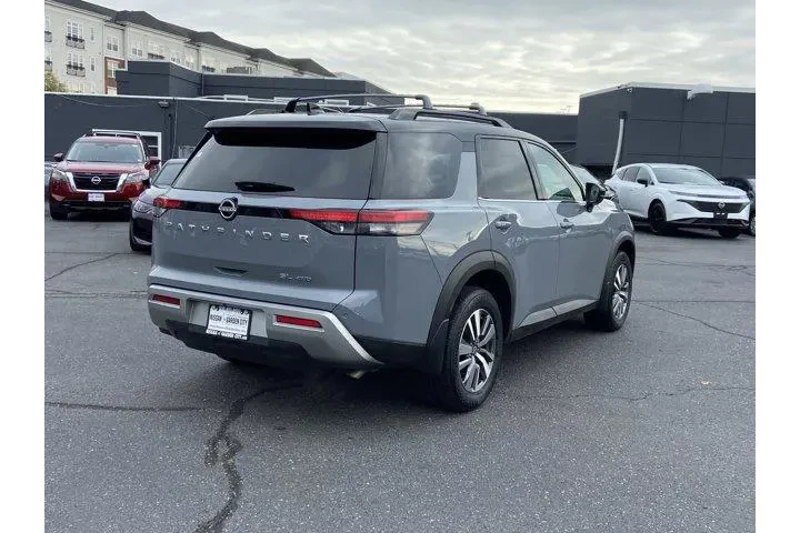 $30995 : Nissan Pathfinder 2024 AWD S image 4