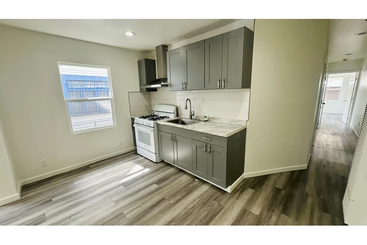 $2500 : Casa de Renta image 5