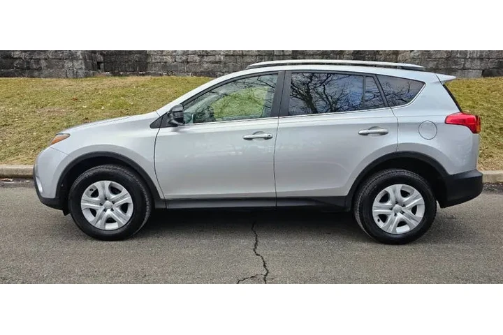 $5795 : 2013 RAV4 LE image 7