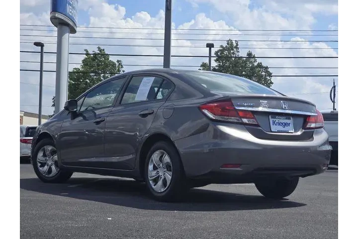 $10805 : Honda Civic 2013 LX 4dr Seda image 9