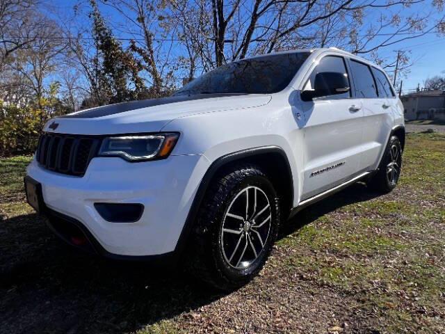 2017 Grand Cherokee image 1