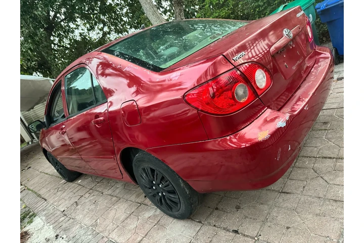$2600 : Toyota Corolla image 3