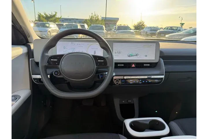 $24699 : Hyundai IONIQ 5 2024 SEL 4dr image 3