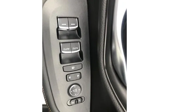 $27595 : Honda HR-V 2025 AWD Sport 4d image 9