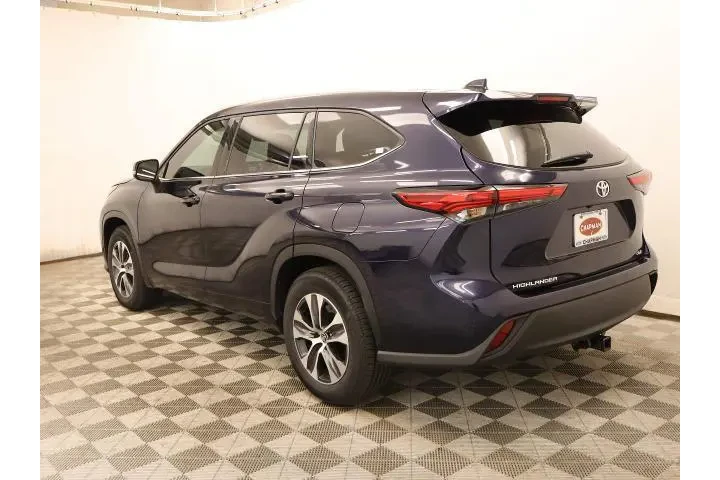 $34965 : Toyota Highlander 2022 XLE 4 image 6