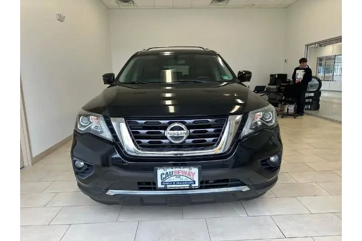 $13989 : Nissan Pathfinder 2017 4x4 S image 3