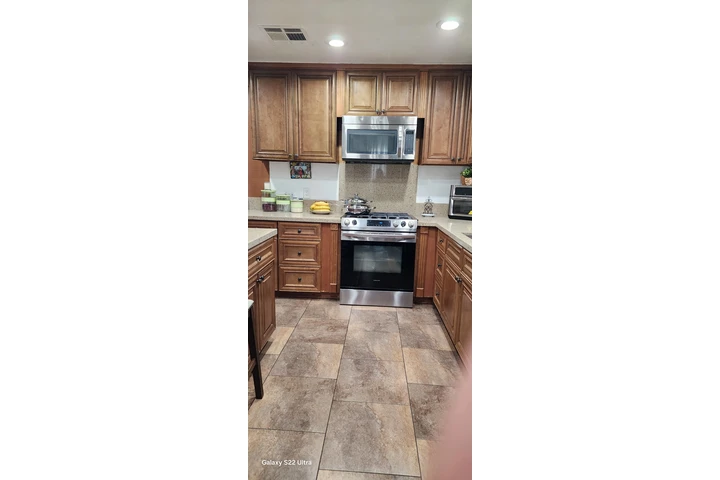$132000 : MOBILE HOME FOR SALE ONTARIO image 3