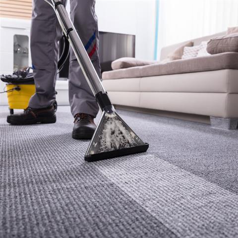 Victor's Carpet Cleaning image 1