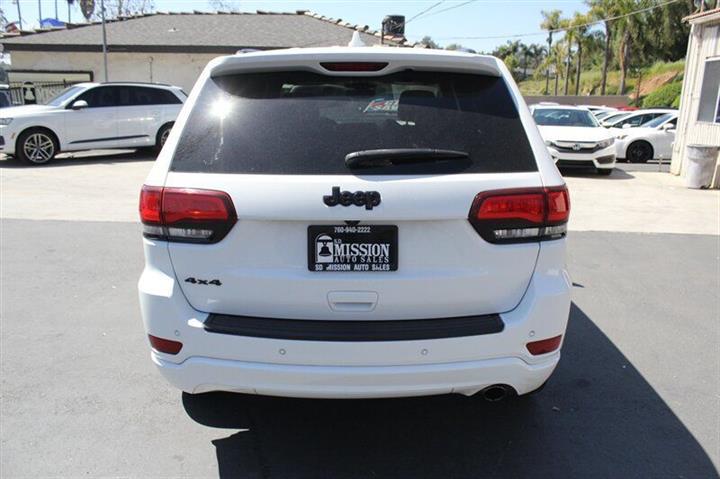 $26995 : 2020 Grand Cherokee image 6