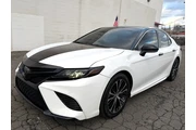 $14979 : 2020 Camry SE Auto (Natl) thumbnail
