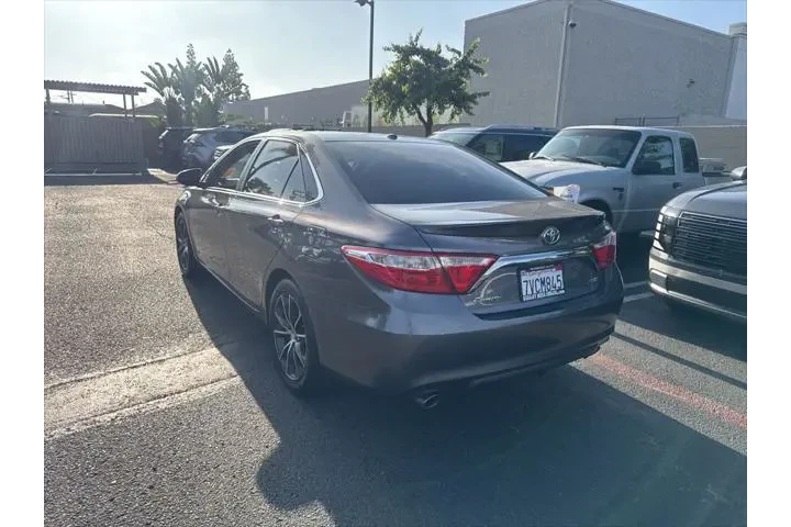 $25500 : Toyota Camry 2017 XSE V6 4dr image 2