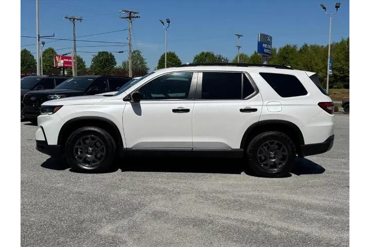 $39994 : Honda Pilot 2024 AWD TrailSp image 6