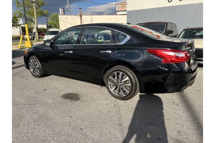 $8900 : 2017 Altima 2.5 SV image 7