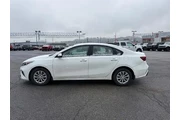 $16575 : Kia Forte 2022 FE 4dr Sedan thumbnail