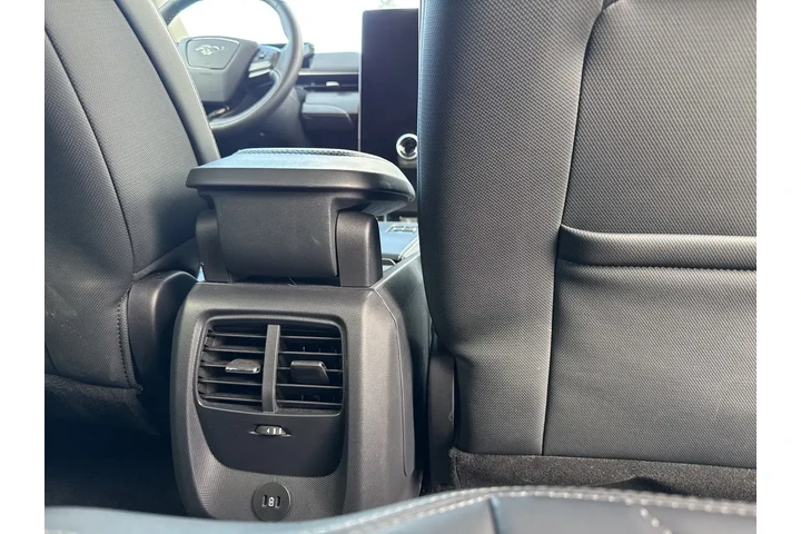 $27950 : Ford Mustang Mach-E 2024 Sel image 9