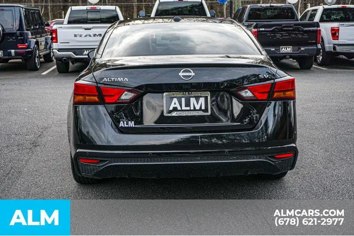 $17920 : Nissan Altima 2023 2.5 SV 4d image 9