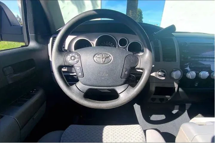 $19985 : Toyota Tundra 2012 4x4 Grade image 5