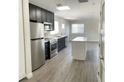 $1100 : APT 1HABITACION 1BAÑO 1PARKING thumbnail