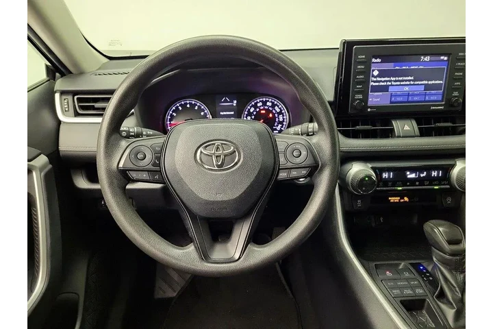 $26998 : Toyota RAV4 2021 AWD XLE 4dr image 10