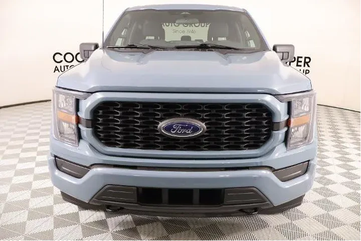 $33945 : Ford F-150 2023 4x4 Lariat 4 image 9