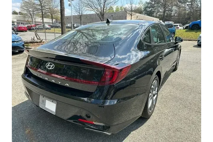 $20812 : Hyundai SONATA 2023 SEL 4dr image 5