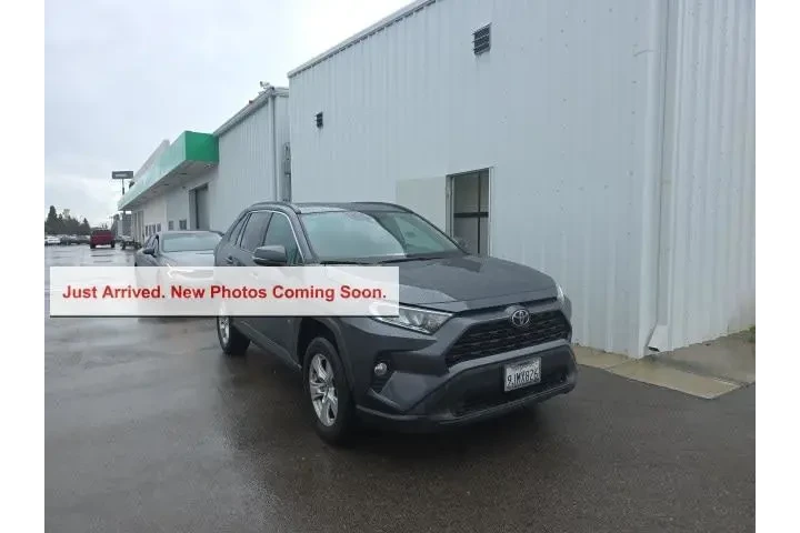$27900 : Toyota RAV4 2020 AWD XLE 4dr image 1