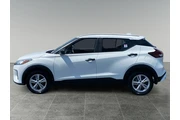 $23891 : Nissan Kicks 2023 S 4dr Cros thumbnail
