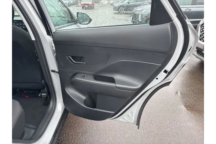 $27495 : Hyundai KONA 2026 SE AWD 4dr image 9