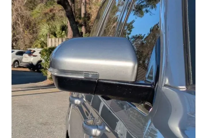 $26399 : Ford Expedition 2020 4x4 XLT image 10