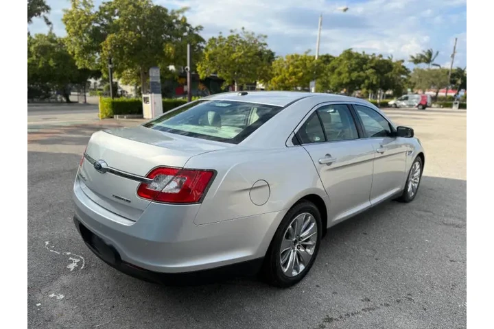 $8995 : 2010 Taurus Limited image 6