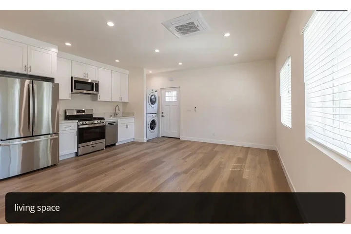 $1275 : Charming Home for Rent !! image 5