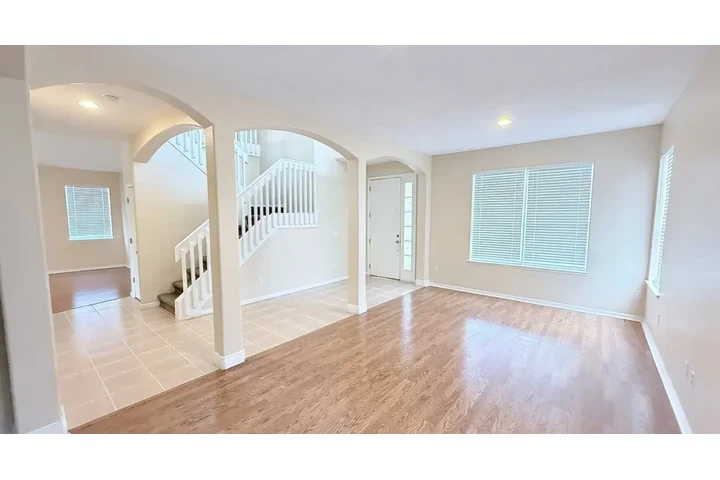 $1000 : 3 baños, 2 baños image 4