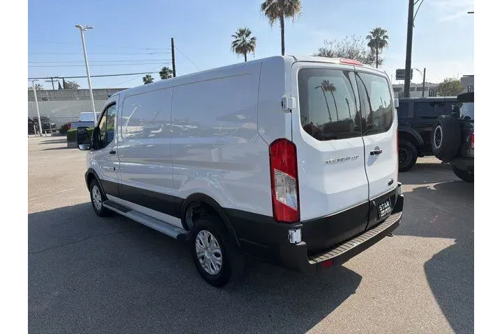 $32795 : Ford Transit 2024 250 3dr SW image 5