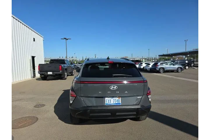 $22500 : Hyundai KONA 2025 AWD SEL 4d image 5
