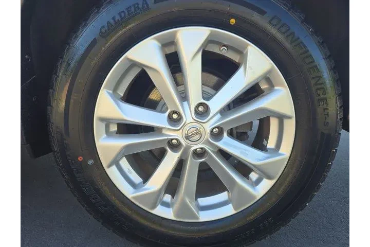 $14995 : Nissan Rogue 2015 SV 4dr Cro image 6